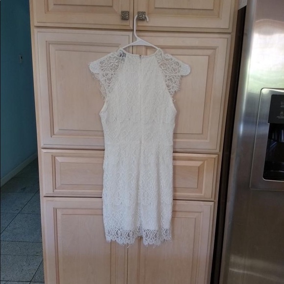 [LIKE 🆕] Xenia: White Lace Dress - Picture 2 of 2